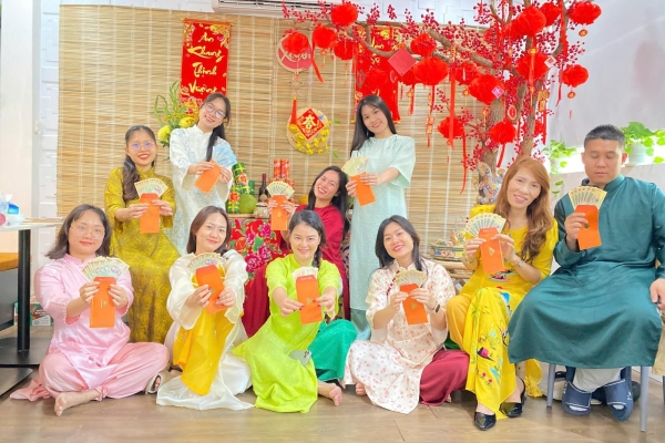 Chúc Mừng Năm Mới - Khai Xuân Hưng Thịnh 2025!